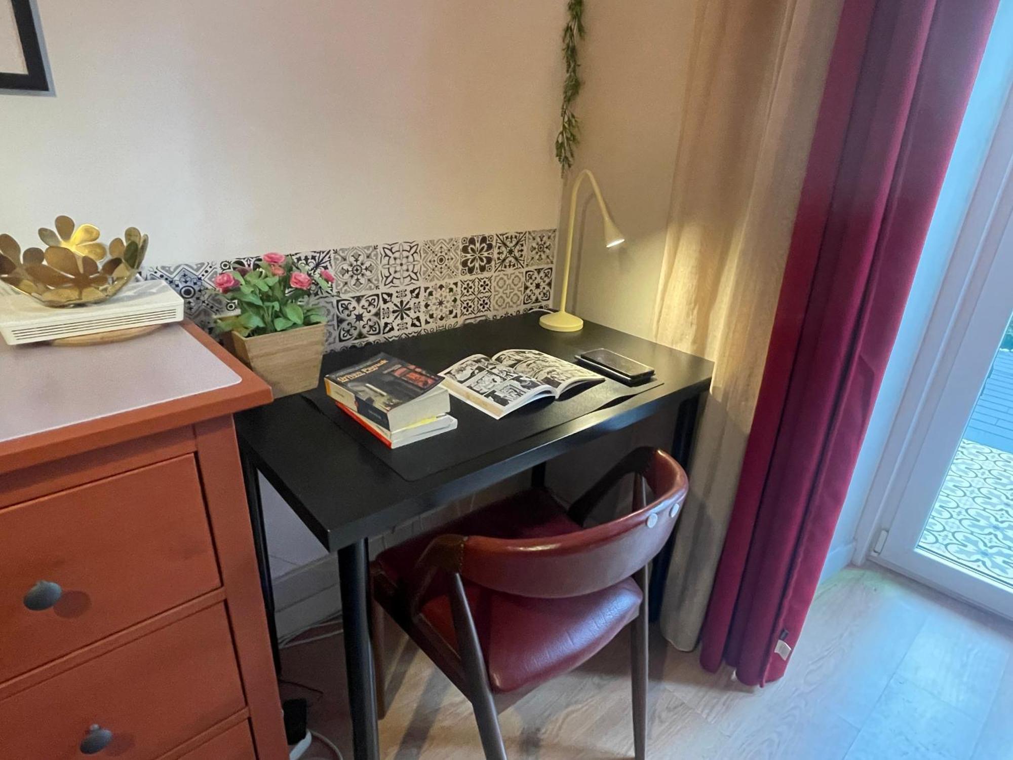 Sunny orange garden apartment in central Lissabon Buitenkant foto