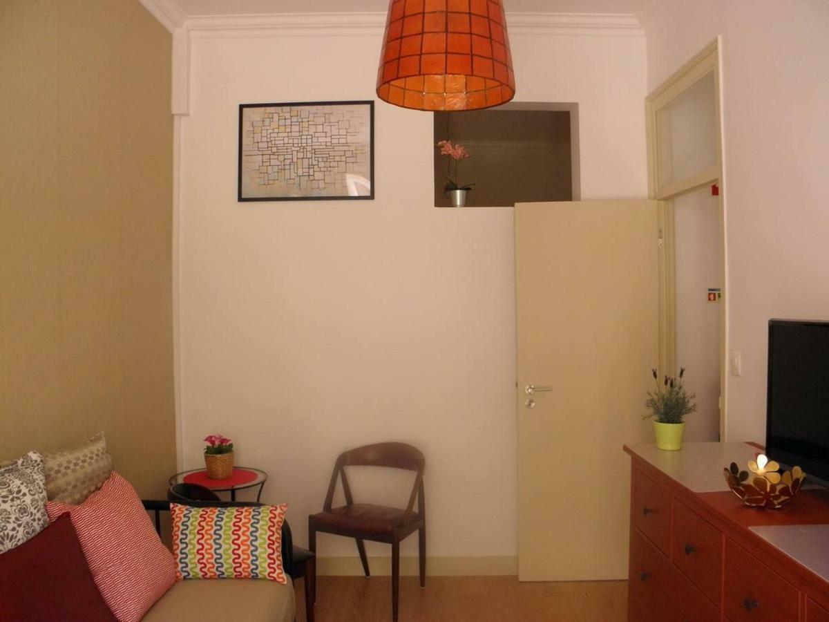 Sunny orange garden apartment in central Lissabon Buitenkant foto