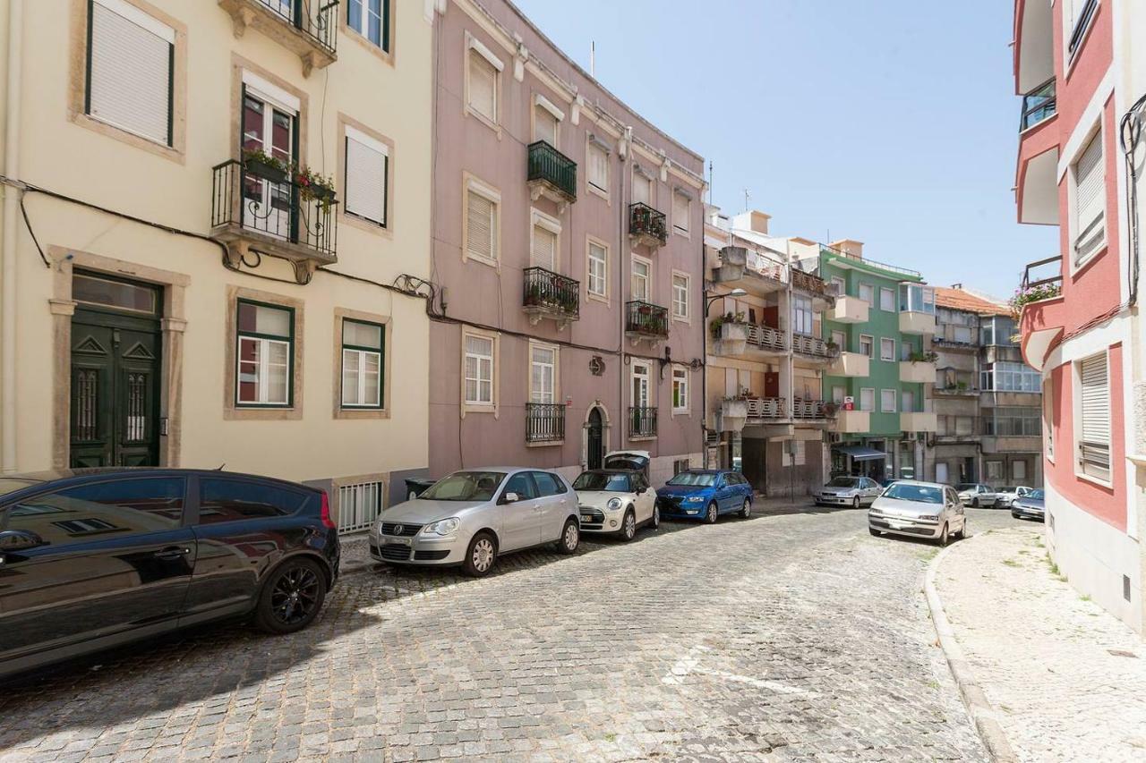 Sunny orange garden apartment in central Lissabon Buitenkant foto