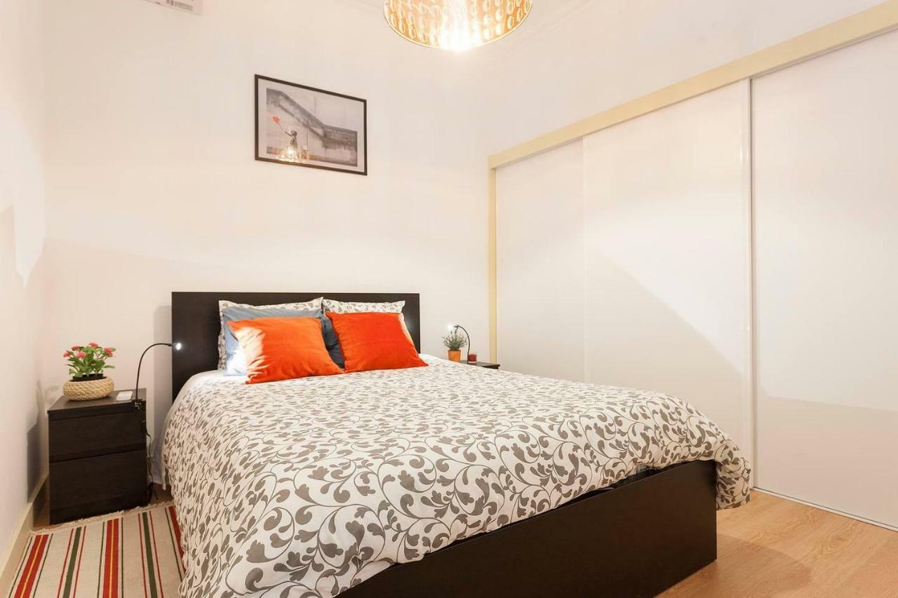 Sunny orange garden apartment in central Lissabon Buitenkant foto